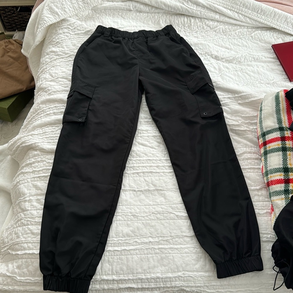 Alo Cargo Jogger Pants